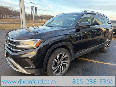 Used 2023 Volkswagen Atlas SEL image 3