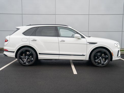 Used 2022 Bentley Bentayga image 8