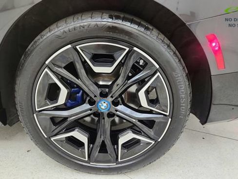 Used 2024 BMW iX xDrive50 w/ Sport Package AWD/4WD image 77