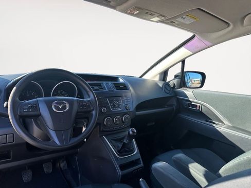 Used 2013 MAZDA MAZDA5 Sport image 12