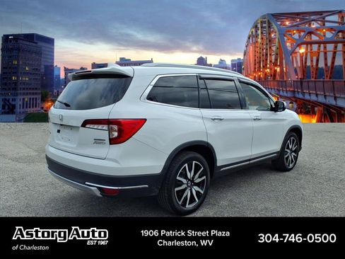 Used 2022 Honda Pilot Touring image 3