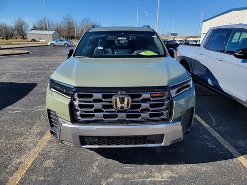 New 2026 Honda Pilot TrailSport image 6