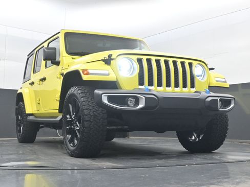 Used 2022 Jeep Wrangler Unlimited Sahara w/ Cold Weather Group AWD/4WD image 24