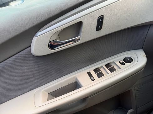 Used 2012 Chevrolet Traverse LS FWD image 20