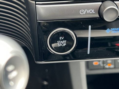 New 2026 Hyundai Ioniq 5 SEL image 21