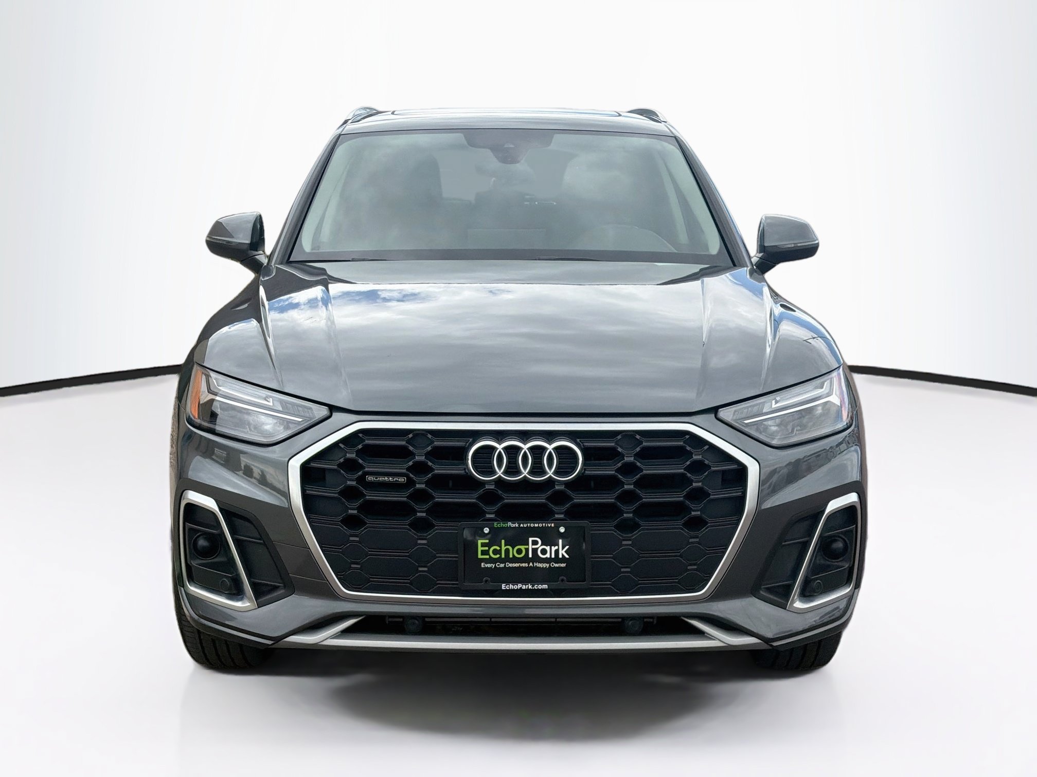 Used 2023 Audi Q5 2.0T Premium w/ Convenience Package AWD/4WD image 2