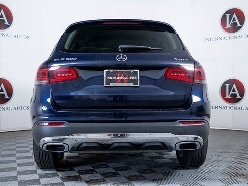 Used 2021 Mercedes-Benz GLC 300 4MATIC w/ Premium Package image 7