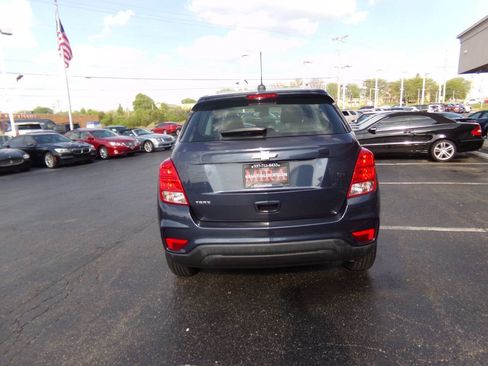 Used 2018 Chevrolet Trax LS FWD image 8