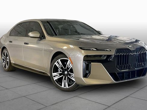 Certified 2024 BMW 760i xDrive AWD/4WD image 2