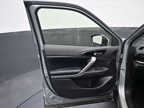 Used 2025 Mitsubishi Eclipse Cross SE AWD/4WD image 12