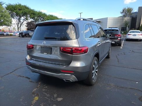 Used 2023 Mercedes-Benz GLB 250 4MATIC image 3