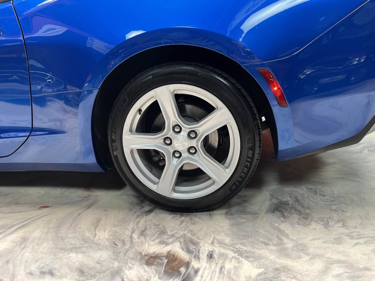 Used 2016 Chevrolet Camaro LT RWD image 26