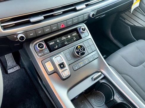 New 2025 Hyundai Palisade Calligraphy AWD/4WD image 21