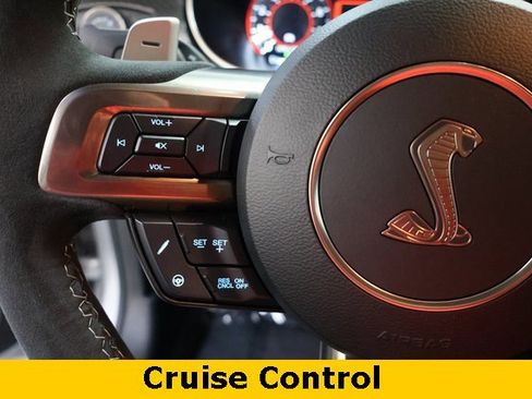 Used 2022 Ford Mustang Shelby GT500 w/ Carbon Fiber Track Pack image 43