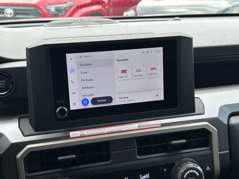Certified 2025 Toyota Tacoma SR5 AWD/4WD image 20