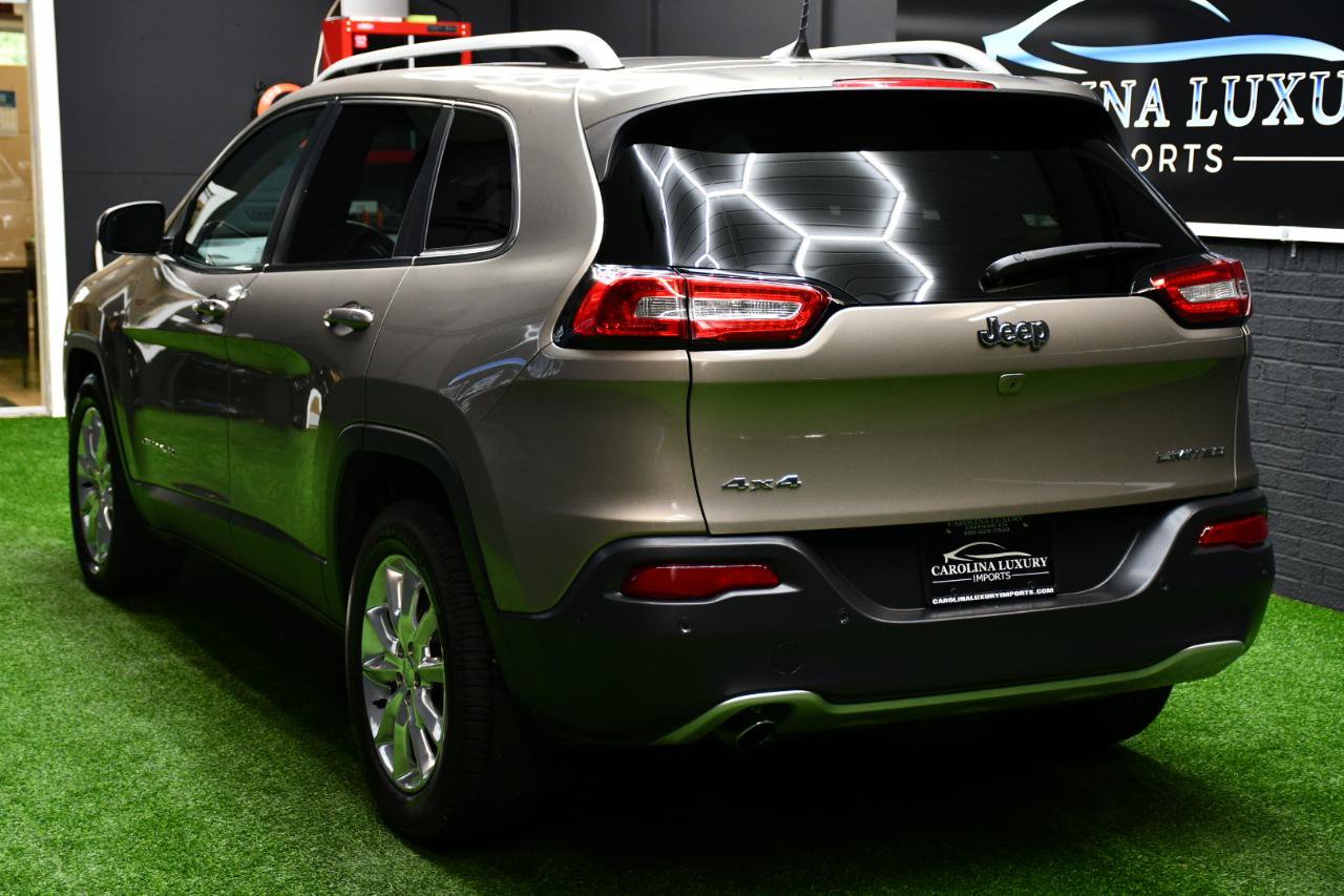 Used 2016 Jeep Cherokee Limited AWD/4WD image 3