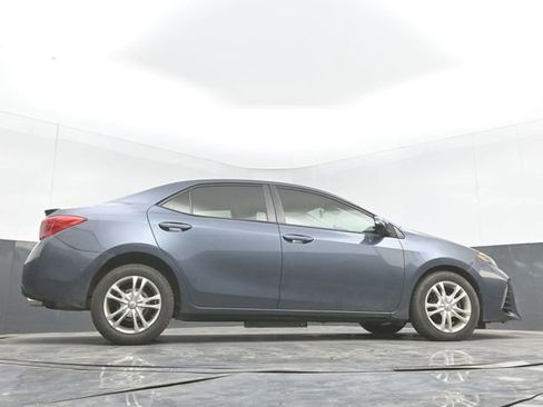 Used 2018 Toyota Corolla SE image 34