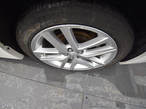 Used 2017 Lexus CT 200h image 9