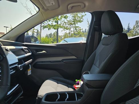 New 2027 Chevrolet Bolt LT w/ Comfort Package FWD image 24