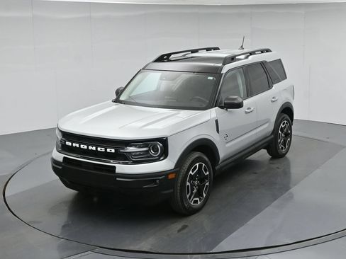 Used 2023 Ford Bronco Sport Outer Banks w/ Tech Package AWD/4WD image 40