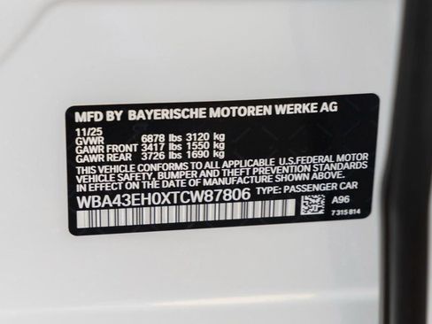 New 2026 BMW 750e xDrive image 37