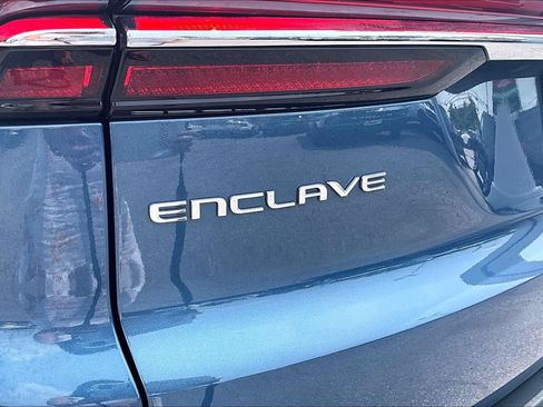 Used 2025 Buick Enclave Preferred FWD image 8