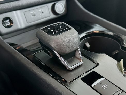 Used 2024 Nissan Rogue SV FWD image 24