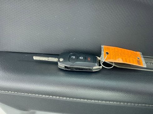 Used 2023 Ford F150 XLT image 23