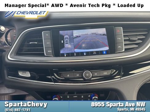 Used 2023 Buick Enclave Avenir image 13