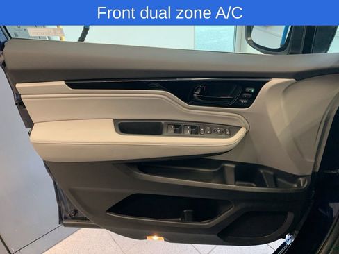 Used 2024 Honda Odyssey Touring image 11