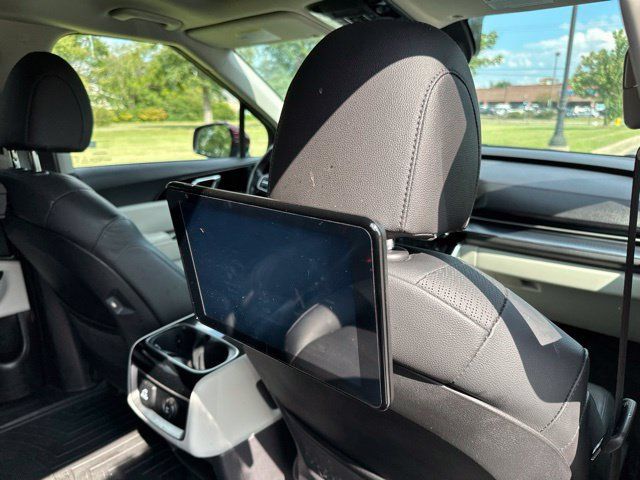 Certified 2024 Kia Carnival SX Prestige FWD image 22