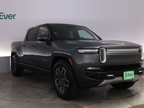 Used 2025 Rivian R1T Adventure Dual AWD/4WD image 13