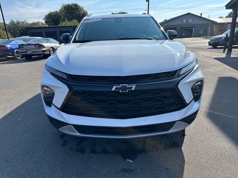 Used 2023 Chevrolet Blazer LT w/ Convenience Package image 3