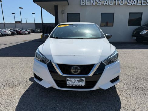 Used 2020 Nissan Versa S FWD image 3