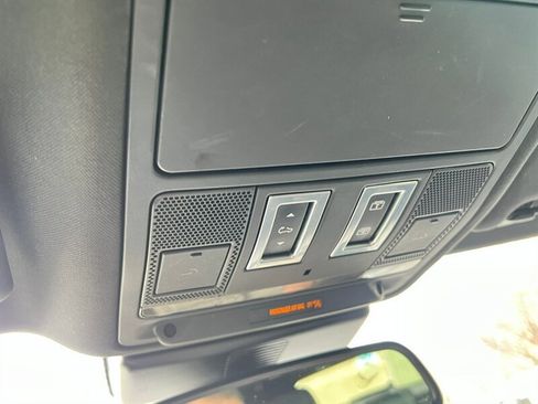 Used 2017 Jaguar F-PACE Prestige image 46