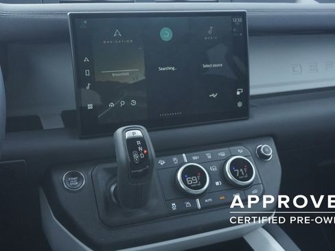 Used 2025 Land Rover Defender 110 S image 15
