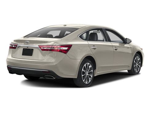 Used 2016 Toyota Avalon XLE FWD image 11