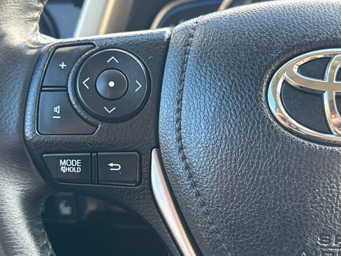 Used 2013 Toyota RAV4 Limited AWD/4WD image 20