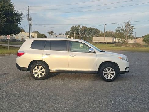 Used 2013 Toyota Highlander Plus image 5