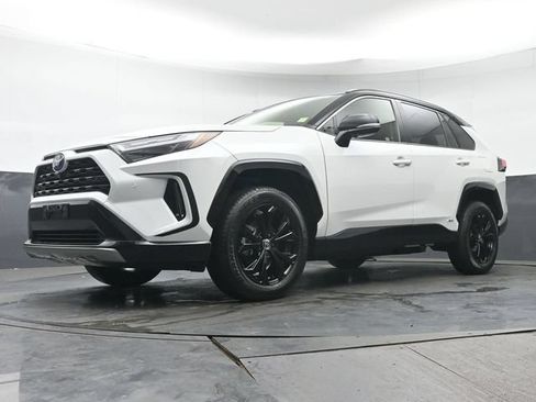 Used 2023 Toyota RAV4 XSE AWD/4WD image 36