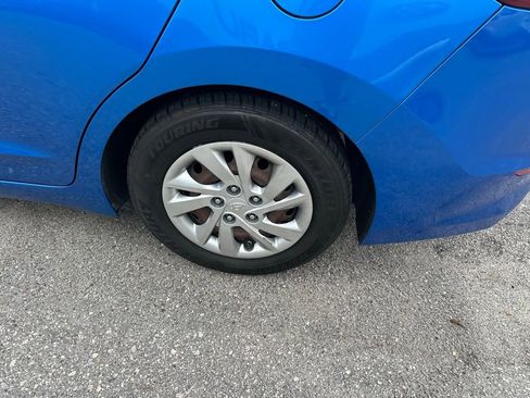 Used 2017 Hyundai Elantra SE image 10