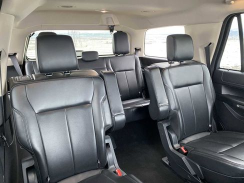 Used 2024 Ford Expedition XLT AWD/4WD image 34