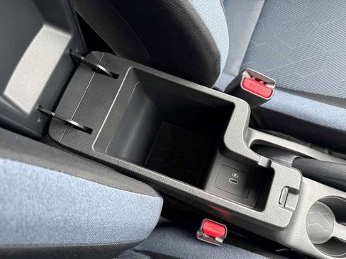 New 2025 Nissan Versa SV w/ Trunk Package image 26