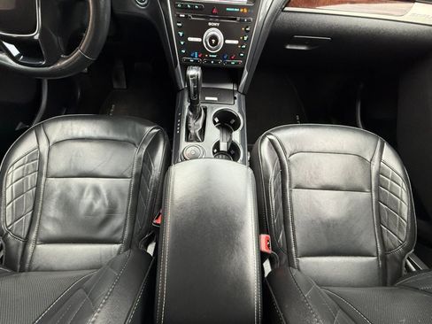 Used 2017 Ford Explorer Platinum AWD/4WD image 50