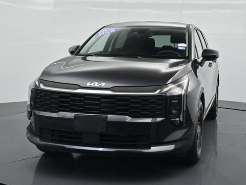 Used 2026 Kia Sportage LX FWD image 2