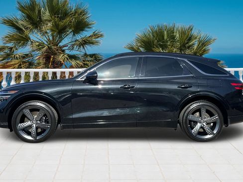 Used 2023 Genesis GV70 2.5T w/ Sport Prestige Package image 8