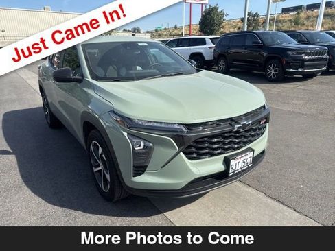 Used 2024 Chevrolet Trax RS image 8