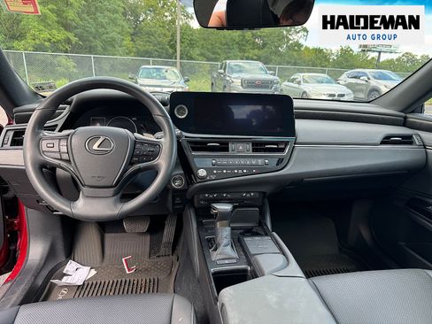 Used 2022 Lexus ES 350 w/ Premium Package FWD image 7