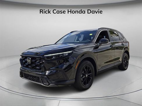 Certified 2025 Honda CR-V Sport image 9