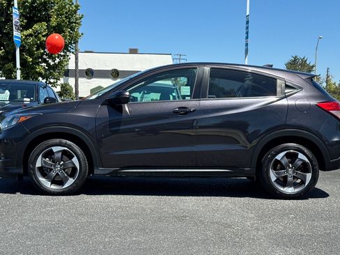 Used 2018 Honda HR-V EX image 2